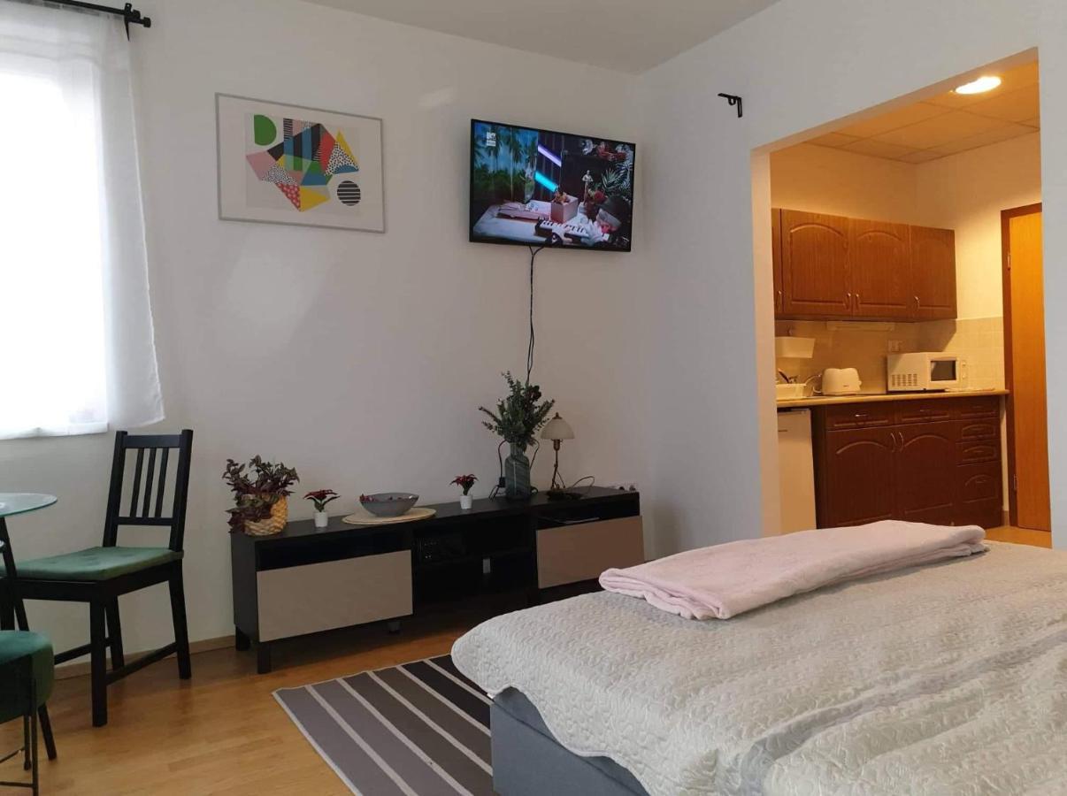 Relax Apartman Veresegyház Esterno foto